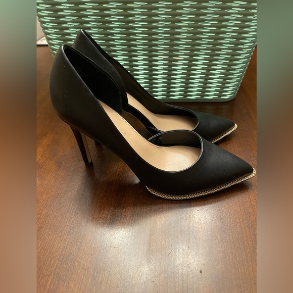 NWOT BCBGeneration
Women's Harnoy Pointed-Toe D'Orsay Pumps - Picture 6 of 10